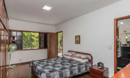 Casa de vila para venda em Vila Marari com 5 quartos, sendo 3 suítes, 230m²