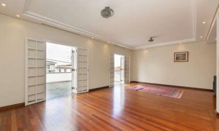 Sobrado para venda com 4 quartos, sendo 2 suítes, 382m²