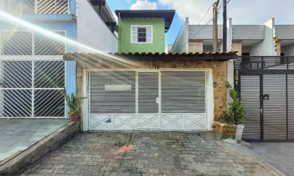 Sobrado para venda em City Pinheirinho com 4 quartos, sendo 2 suítes, 197m²
