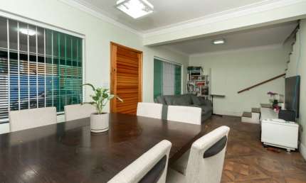 Sobrado para venda com 3 quartos, sendo 1 suíte, 180m²