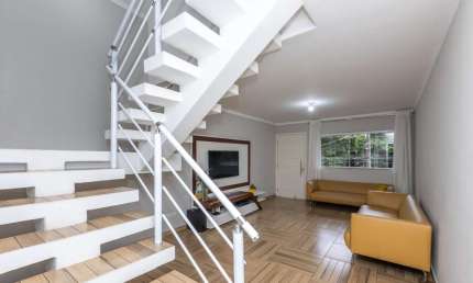 Sobrado para venda com 3 quartos, sendo 1 suíte, 142m²