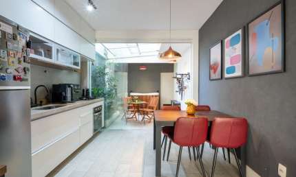 Casa de vila para venda com 3 quartos, sendo 1 suíte, 94m²