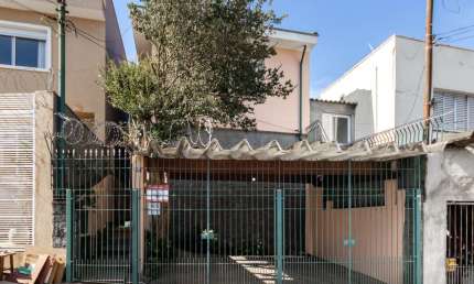 Sobrado para venda com 4 quartos, sendo 1 suíte, 145m²