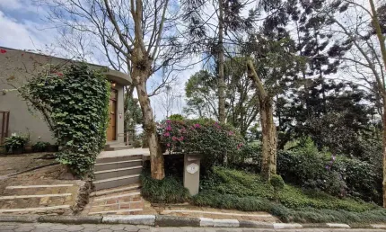 Casa no condomínio Parque Petrópolis - 4º Seção para venda com 4 quartos, 350m²