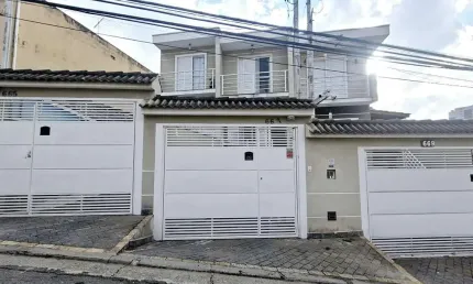 Confortável sobrado para venda em Vila Dom Pedro II com 3 quartos, sendo 1 suíte, 124m²