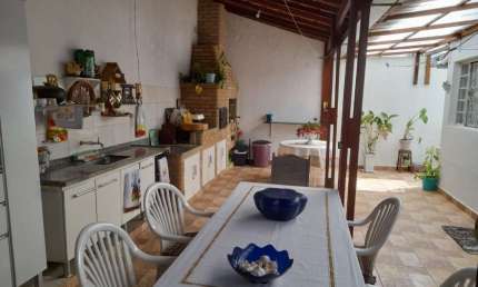 Casa com 3 dormitórios à venda, 194 m² por R$ 660.000,00 - Loteamento Aída Haddad Jafet - Itatiba/SP