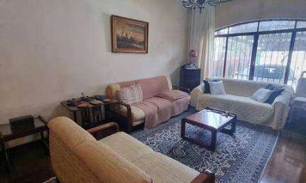 Sobrado de 198 m² à venda no Butantã com 3 suítes e 2 vagas de garagem .