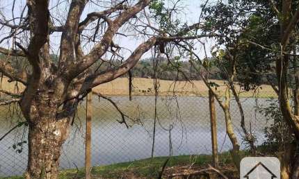 Raridade,  Terreno na Beira do Lago, Condominio Fechado