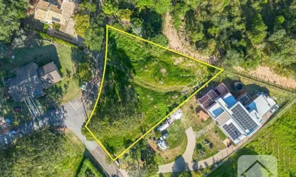 Lote especial para sua casa de campo em Vinhedo - 2280m2 - 950mil