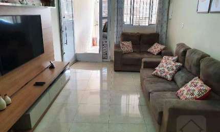 Casa com 3 dormitórios à venda, 228 m² por R$ 795.000,00 - Cidade São Francisco - São Paulo/SP