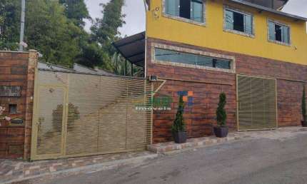 Casa à venda por R$ 750.000 - Pedra Branca - Caeté/MG