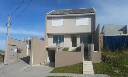 Imperdível sobrado à venda em curitiba-pr, bairro uberaba: 3 quartos, 1 suíte, 2 salas, 3 banheiros, 4 vagas, 200m²!