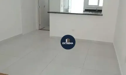 Oportunidade Imperdível na Ocian – Sobrado Novo em Condomínio Fechado!