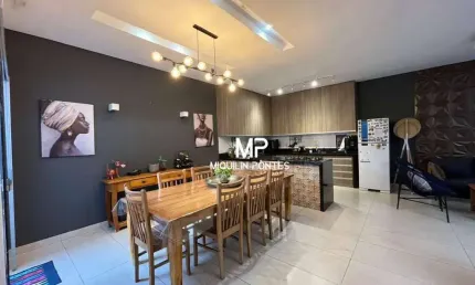 Casa com 2 dormitórios à venda, 200 m² por R$ 480.000 - Centro - Jaboticabal/SP