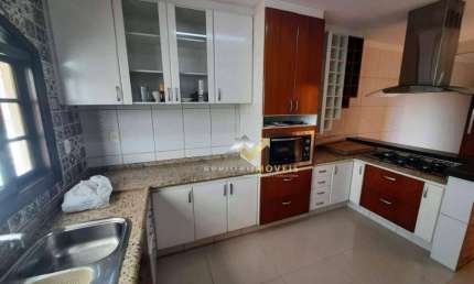 Sobrado com 3 dormitórios à venda, 204 m² por R$ 750.000,00 - Jardim Teles de Menezes - Santo André/SP