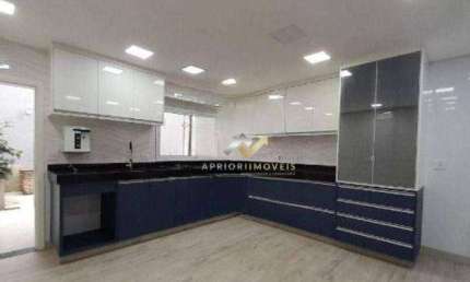 Sobrado com 3 dormitórios para alugar, 180 m² por R$ 6.400,00/mês - Parque Jaçatuba - Santo André/SP