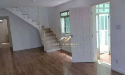 Sobrado com 3 dormitórios para alugar, 150 m² por R$ 3.292,00/mês - Parque Jaçatuba - Santo André/SP