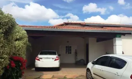 Casa com 3 quartos à venda no Santa Rosa, Uberlândia 