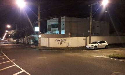 Terreno comercial para alugar no Jardim Karaíba, Uberlândia 