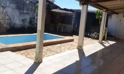 Casa com 3 quartos à venda no Morumbi, Uberlândia 