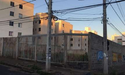Terreno à venda no Cazeca, Uberlândia 