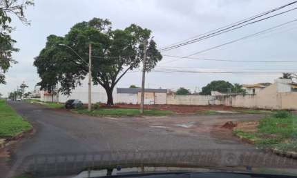 Terreno comercial para alugar no Morada da Colina, Uberlândia 