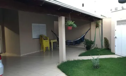 Casa com 3 quartos à venda no Jardim Europa, Uberlândia 