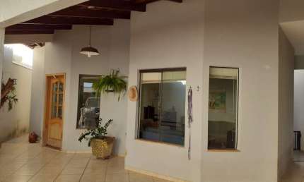Casa com 4 quartos à venda no Umuarama, Uberlândia 