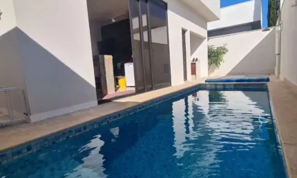 Casa com 3 quartos à venda no Jardim Botânico, Uberlândia 
