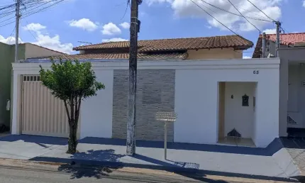 Casa com 3 quartos à venda no Jardim Patrícia, Uberlândia 