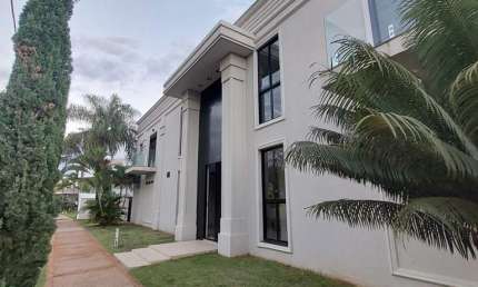 Casa com 4 quartos à venda no Aclimação, Uberlândia 