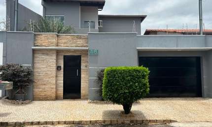 Casa com 4 quartos à venda no Jardim América I, Uberlândia 