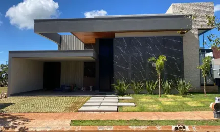 Casa com 4 quartos à venda no Jardim Sul, Uberlândia 