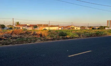 Terreno comercial à venda no Luizote de Freitas, Uberlândia 