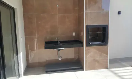 Casa com 3 quartos à venda no Grand Ville, Uberlândia 