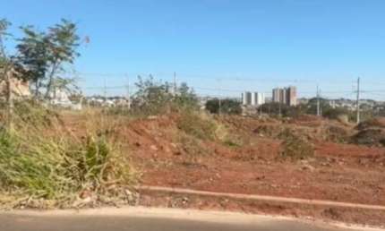 Terreno à venda no Umuarama, Uberlândia 