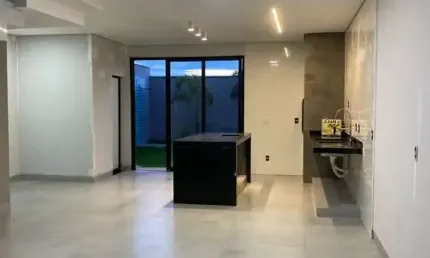 Casa com 3 quartos à venda em Saraiva, Uberlândia 
