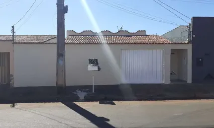 Casa com 3 quartos à venda em São Jorge, Uberlândia 