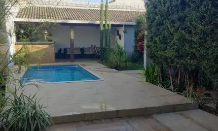 Casa com 3 quartos à venda no Alto Umuarama, Uberlândia 
