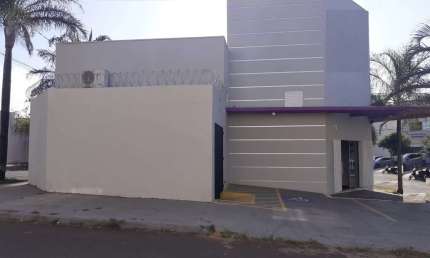Comercial - Prédio Inteiro, para Aluguel em Uberlândia/MG