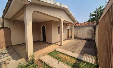 Casa com 3 quartos à venda no Tabajaras, Uberlândia 