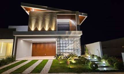 Casa com 4 quartos à venda no Jardim Botânico, Uberlândia 