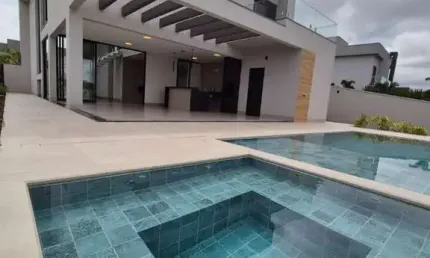 Casa - Sobrado em condomínio, para Venda em Uberlândia/MG