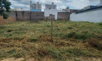 Terreno à venda no Bosque dos Buritis, Uberlândia 