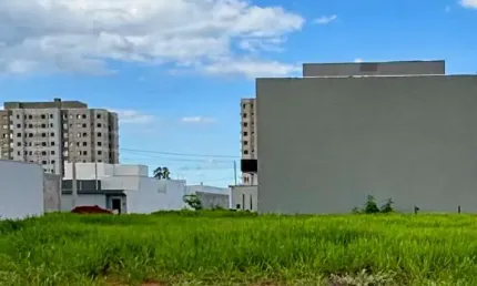 Terreno à venda no Grand Ville, Uberlândia 