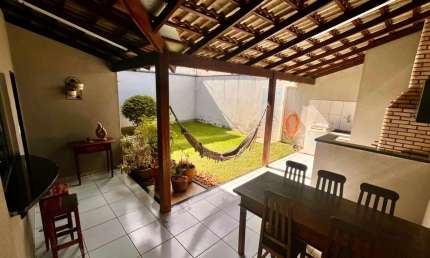 Casa com 3 quartos à venda no Alto Umuarama, Uberlândia 