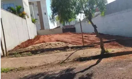 Terreno à venda no Alto Umuarama, Uberlândia 