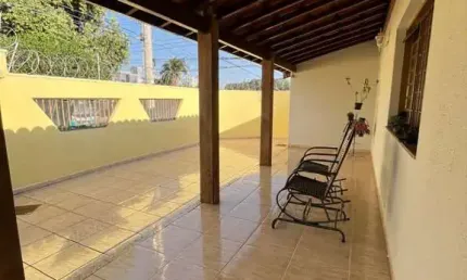 Casa com 3 quartos à venda no Vigilato Pereira, Uberlândia 