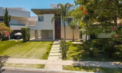Casa com 3 quartos à venda no Jardim Karaíba, Uberlândia 