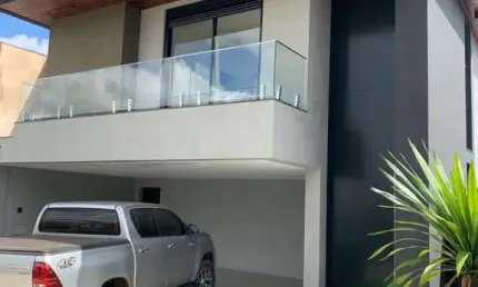 Casa - Sobrado em condomínio, para Venda em Uberlândia/MG